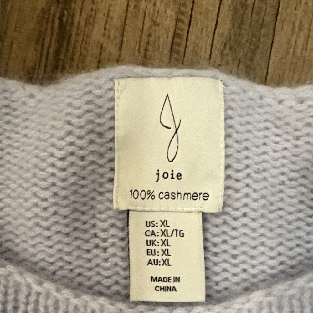 Classic light blue Women's Cashmere Sweater - Picture 2 of 2